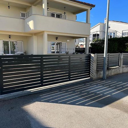 Apartments Vido Vodice Ngoại thất bức ảnh